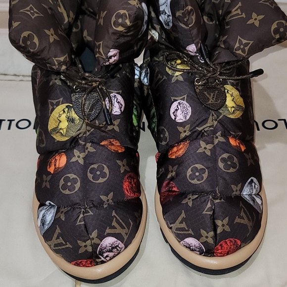 Louis Vuitton Pillow Water Repellent Monogram Boot Fornasetti Capsule Edition - Picture 5 of 17